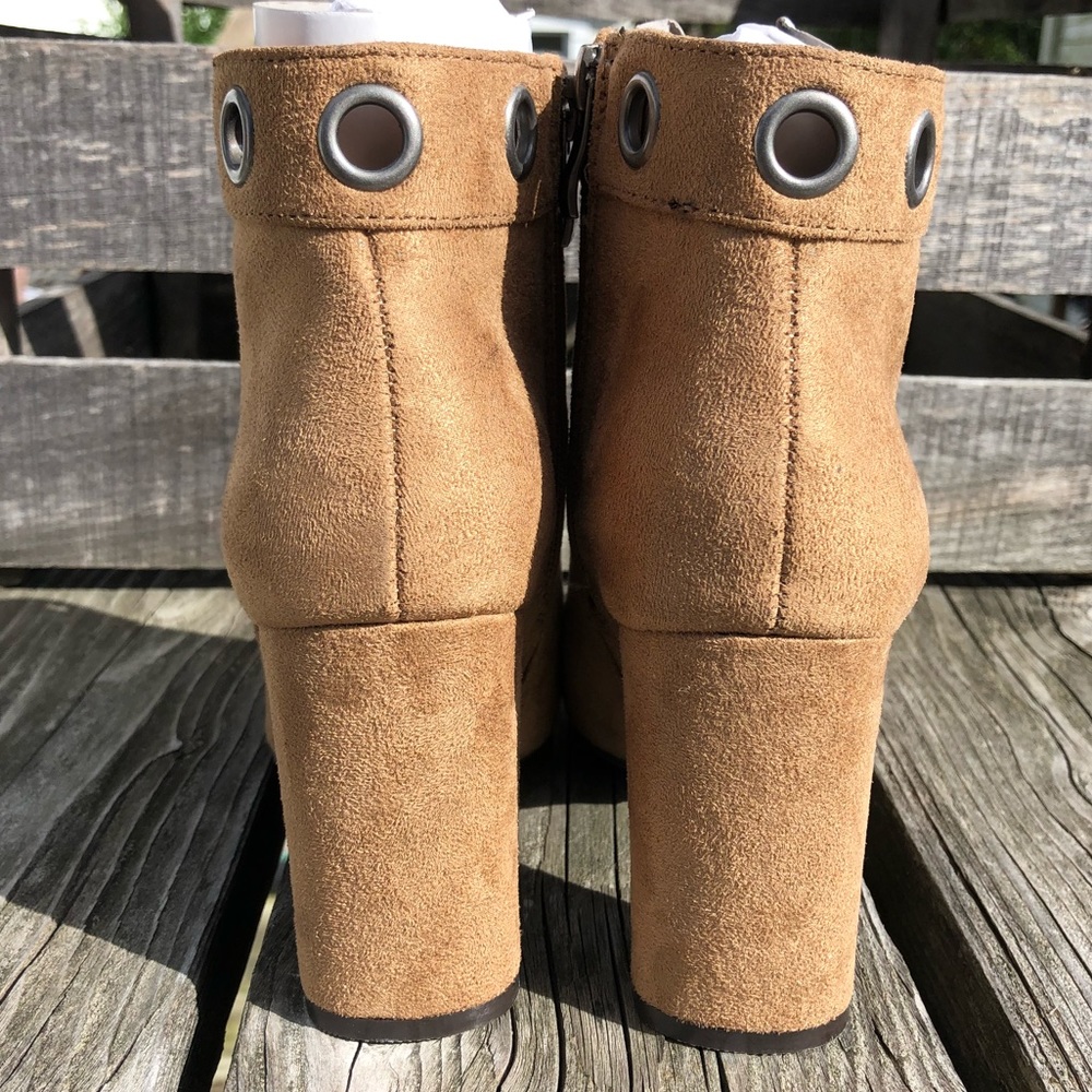 - Not Rated 6.5 Suede Grommet Heeled Ankle Booties! NEW! - Picture 2 of 15